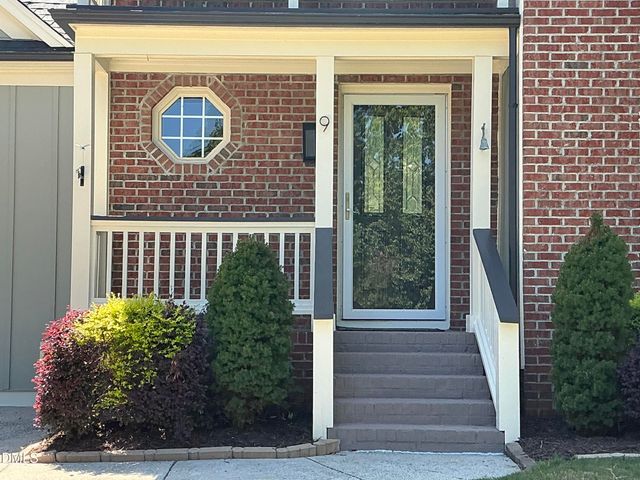 9 Wavecrest Court, Durham, NC 27713