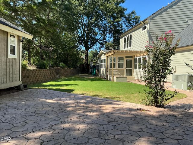 9 Wavecrest Court, Durham, NC 27713