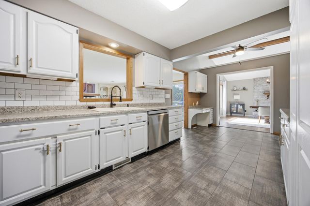 57 Prairiewood Drive S, Fargo, ND 58103