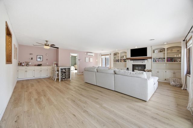 57 Prairiewood Drive S, Fargo, ND 58103