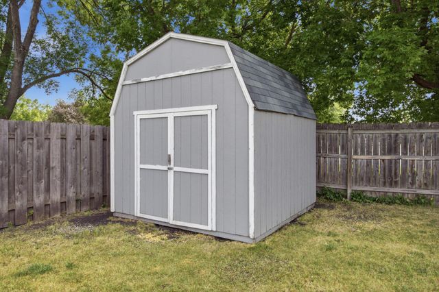 57 Prairiewood Drive S, Fargo, ND 58103