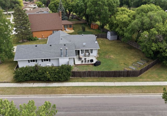 57 Prairiewood Drive S, Fargo, ND 58103