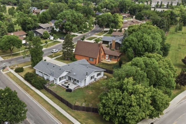 57 Prairiewood Drive S, Fargo, ND 58103