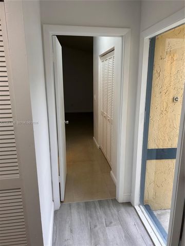 7450 NW 34th St, Lauderhill, FL 33319