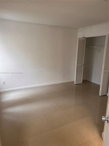 7450 NW 34th St, Lauderhill, FL 33319