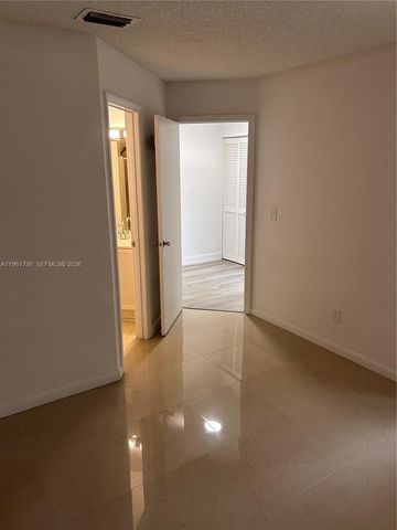 7450 NW 34th St, Lauderhill, FL 33319