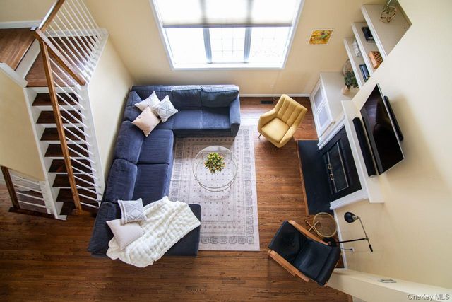 141 Friendship Court, White Plains, NY 10603