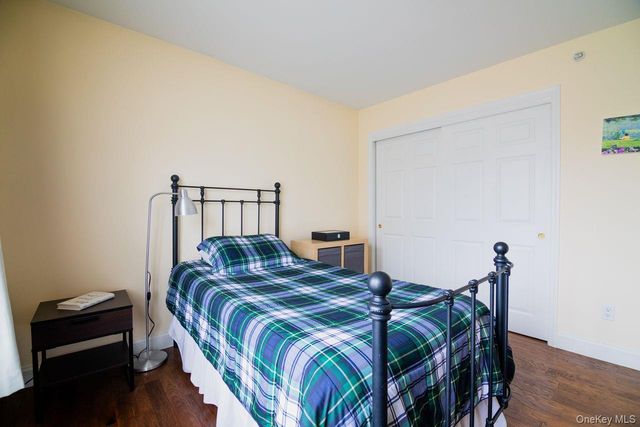 141 Friendship Court, White Plains, NY 10603