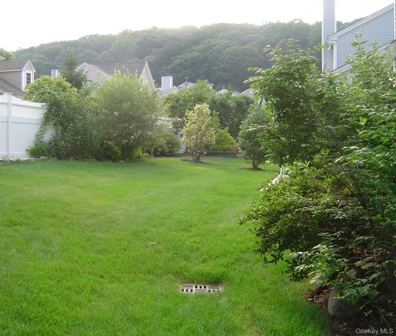 141 Friendship Court, White Plains, NY 10603