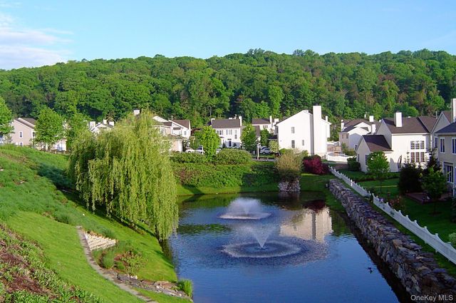 141 Friendship Court, White Plains, NY 10603