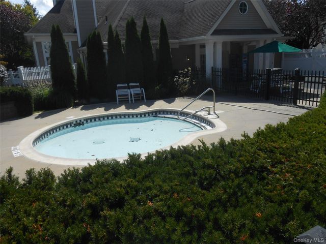 141 Friendship Court, White Plains, NY 10603