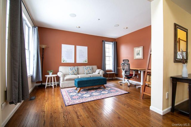 141 Friendship Court, White Plains, NY 10603