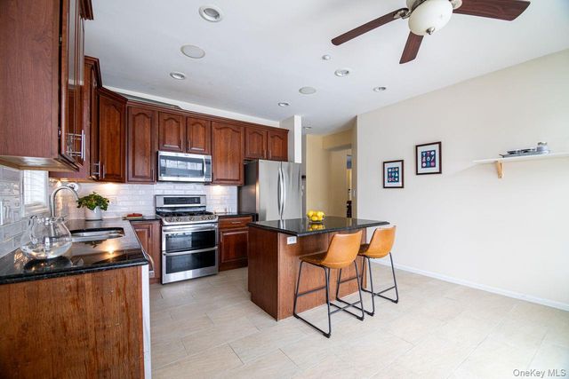 141 Friendship Court, White Plains, NY 10603