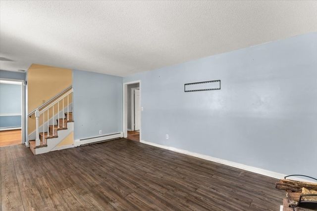 350 Harvey St, Taunton, MA 02780