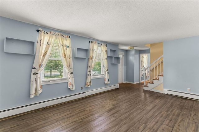 350 Harvey St, Taunton, MA 02780