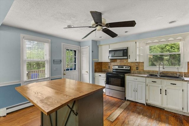 350 Harvey St, Taunton, MA 02780
