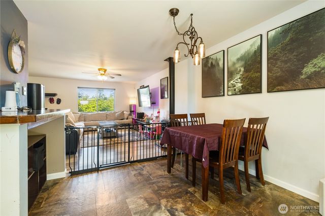 1390 Jordan Court, Oak Harbor, WA 98277