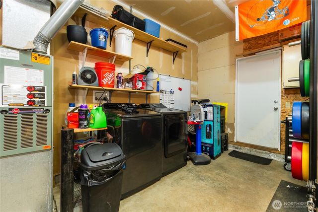 1390 Jordan Court, Oak Harbor, WA 98277