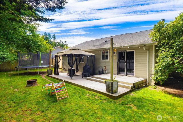 1390 Jordan Court, Oak Harbor, WA 98277