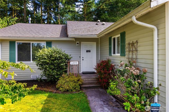 1390 Jordan Court, Oak Harbor, WA 98277