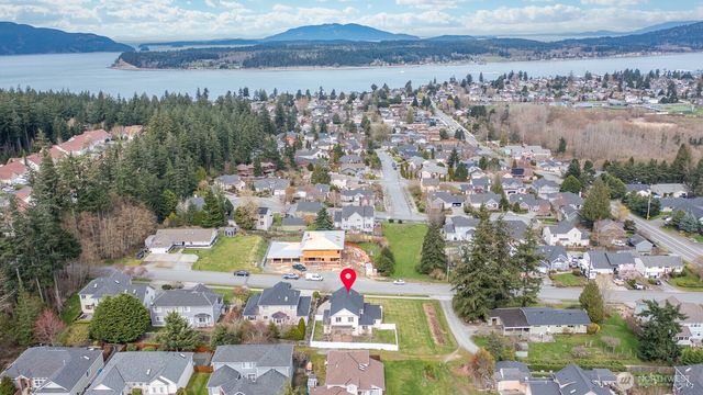 2301 23rd Street, Anacortes, WA 98221
