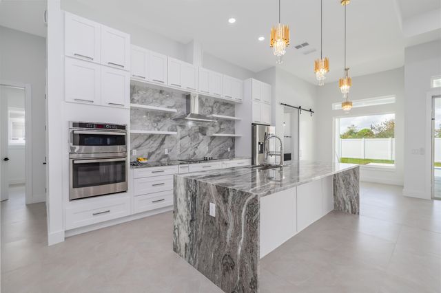 34 NW Fallen Oak, Palm Coast, FL 32137