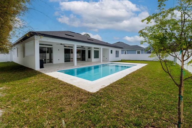 34 NW Fallen Oak, Palm Coast, FL 32137