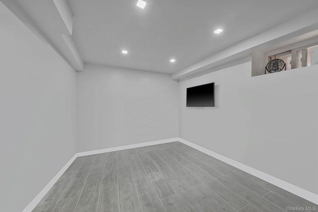 8536 112th Street, Richmond Hill, NY 11418