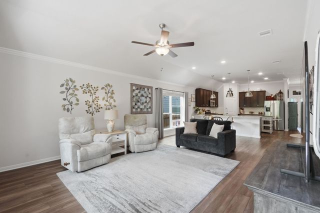 157 Worley Way, Huntsville, TX 77320