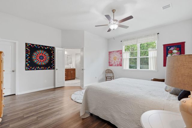 157 Worley Way, Huntsville, TX 77320