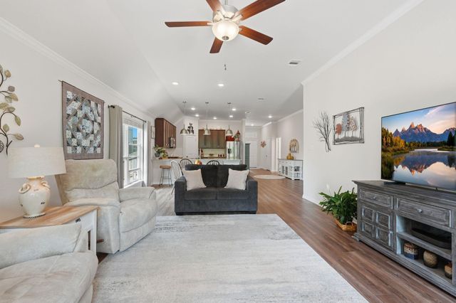 157 Worley Way, Huntsville, TX 77320