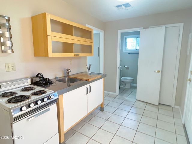 1526 E Cedar Street, Tempe, AZ 85281