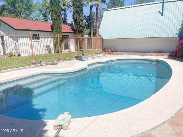1526 E Cedar Street, Tempe, AZ 85281