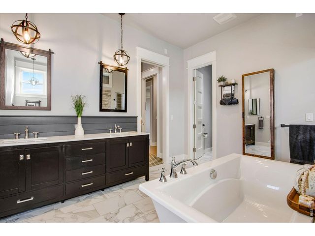 2418 Barry Ln, Fort Collins, CO 80524