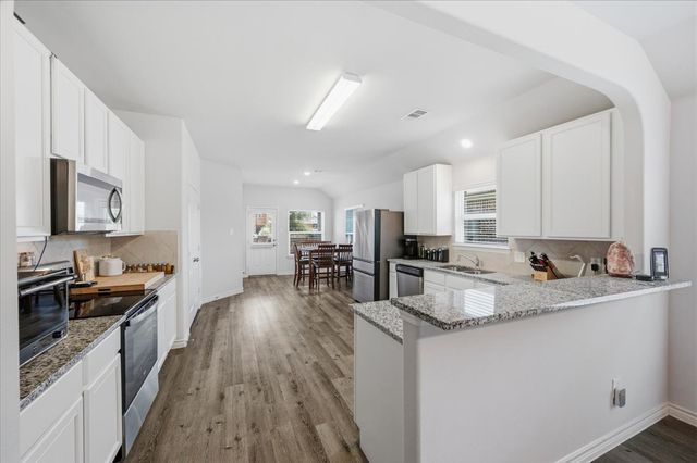 1709 Mark Lane, Ennis, TX 75119