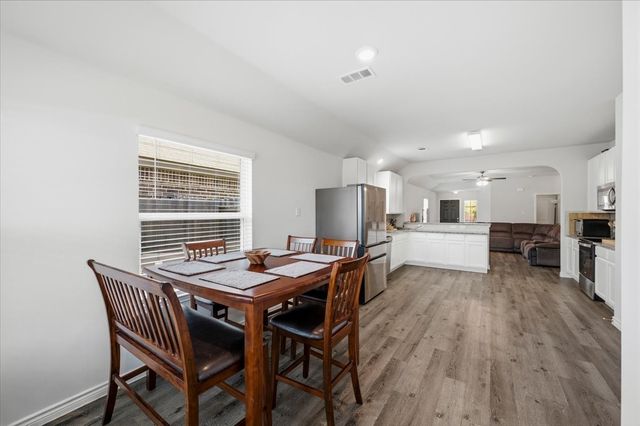 1709 Mark Lane, Ennis, TX 75119
