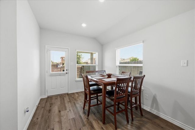 1709 Mark Lane, Ennis, TX 75119