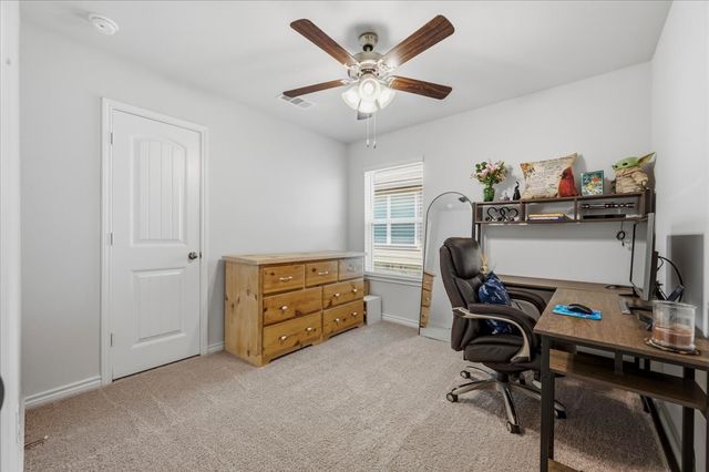 1709 Mark Lane, Ennis, TX 75119