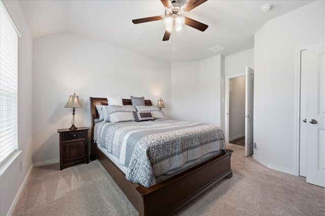 1709 Mark Lane, Ennis, TX 75119
