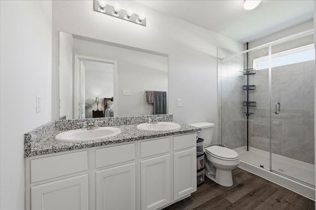 1709 Mark Lane, Ennis, TX 75119