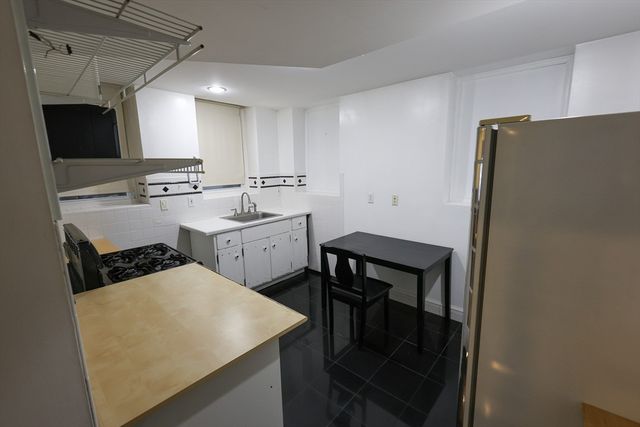 235 Savin Hill Avenue 1R, Boston, MA 02125