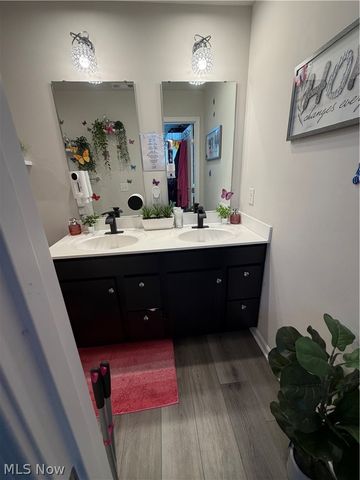 105 Zenith Court, Eastlake, OH 44095