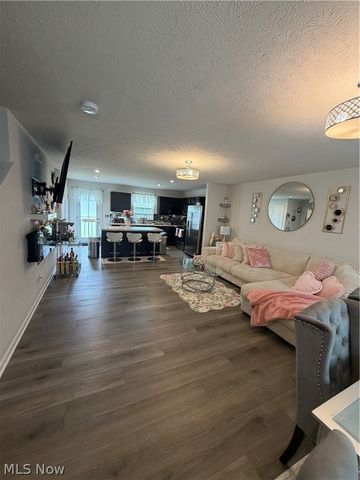 105 Zenith Court, Eastlake, OH 44095