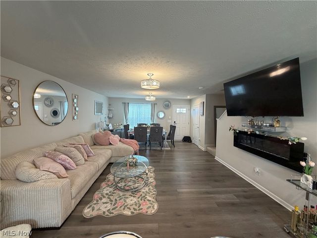105 Zenith Court, Eastlake, OH 44095