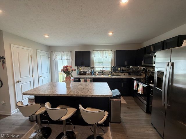 105 Zenith Court, Eastlake, OH 44095