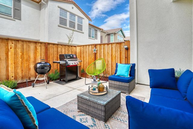 157 E Frost Dr, Mountain House, CA 95391