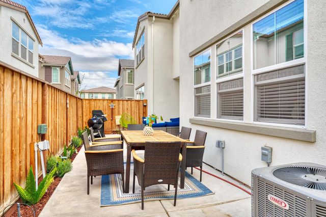 157 E Frost Dr, Mountain House, CA 95391