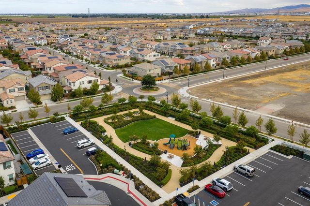 157 E Frost Dr, Mountain House, CA 95391