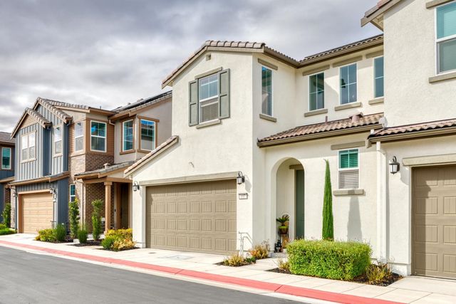 157 E Frost Dr, Mountain House, CA 95391