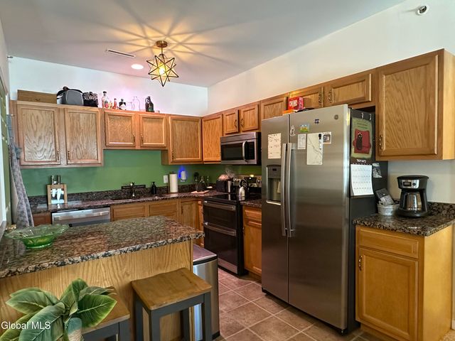 406 Worthington Terrace, North Greenbush, NY 12198